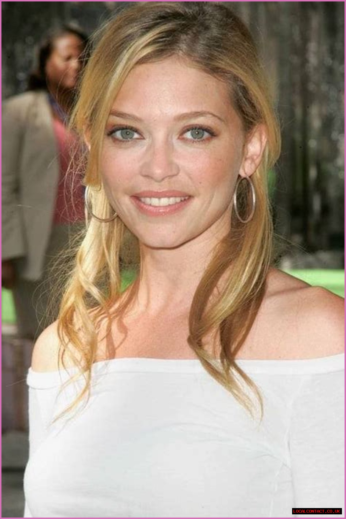 Amanda Detmer (TV Actress) - Age, Birthday, Bio, Facts, Family, Net Worth, Height & More