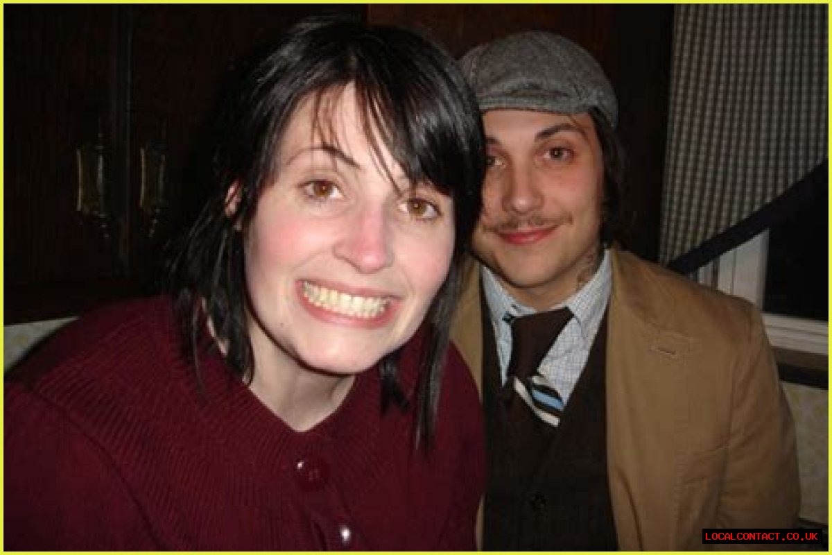 Frank Iero's Wife: A Deep Dive Into Their Life Together