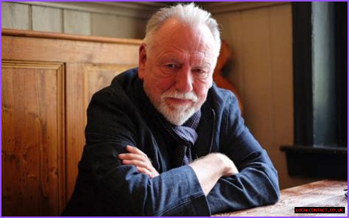 How tall is Kenneth Cranham